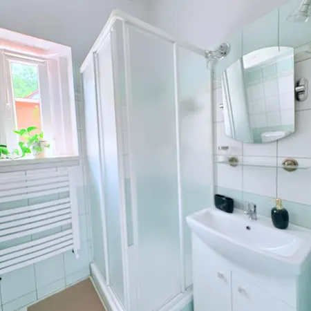 W Zlotym Stoku Przystanek شقة