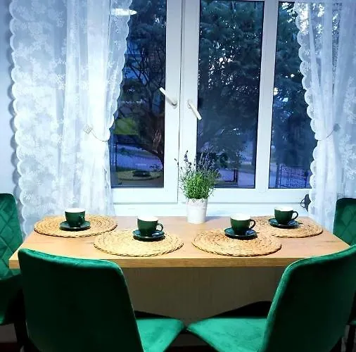 W Zlotym Stoku Przystanek Lejlighed *